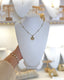 Collier white shelly