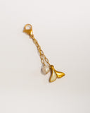 Charm double queue de baleine et perle d'eau douce